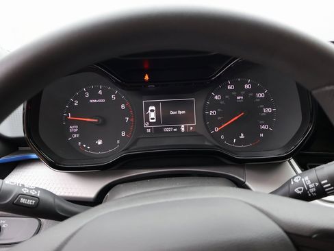 Used 2024 Chevrolet Trax LS w/ LS Convenience Package image 32