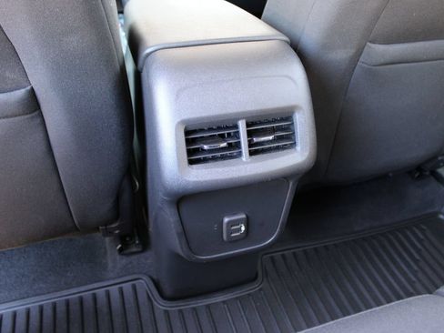 Used 2019 Chevrolet Equinox LT AWD/4WD image 38