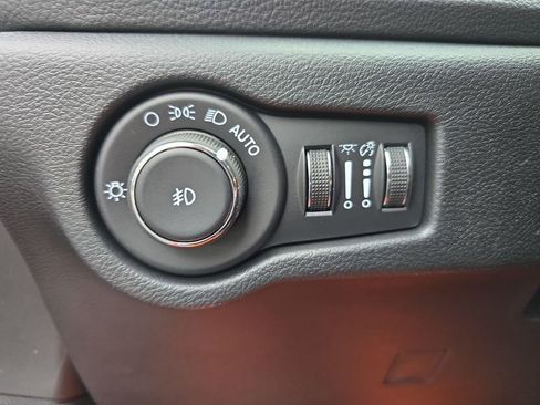 New 2026 Chrysler Pacifica Select image 27