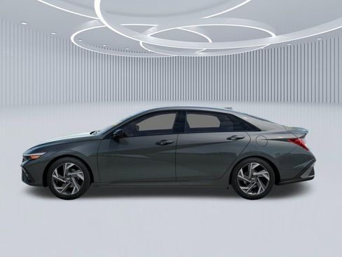 New 2026 Hyundai Elantra SEL Sport Premium FWD image 3