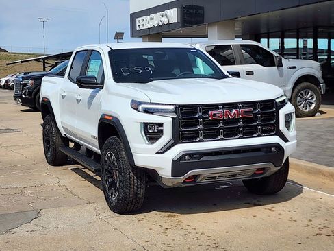 New 2026 GMC Canyon AT4 image 2