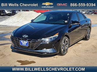 Used 2023 Hyundai Elantra Limited w/ Preferred Accessory Package video 1