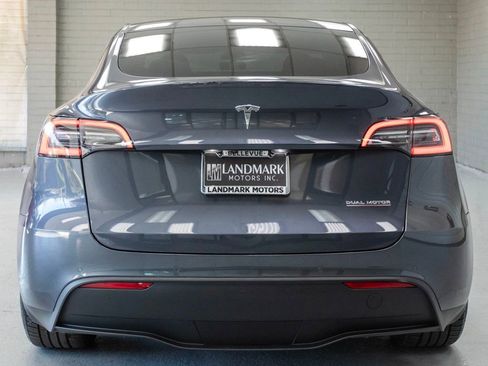 Used 2020 Tesla Model Y Performance image 24
