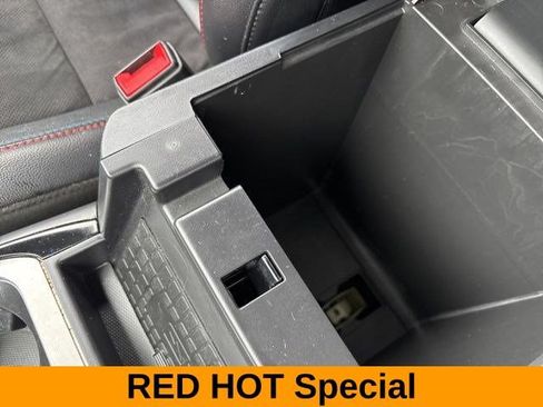 Used 2024 Ford Explorer ST w/ Equipment Group 401A AWD/4WD image 28