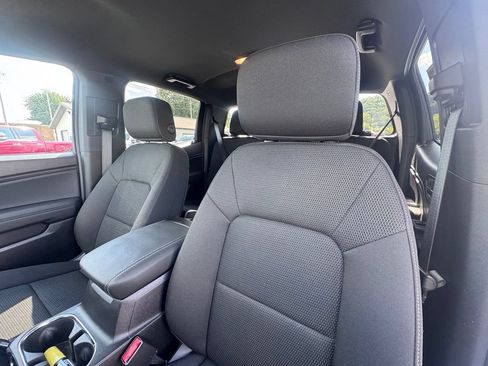 Used 2025 GMC Canyon Elevation w/ Convenience Package AWD/4WD image 11