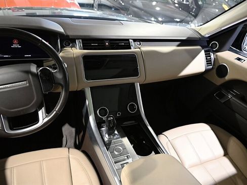 Used 2020 Land Rover Range Rover Sport SE image 29