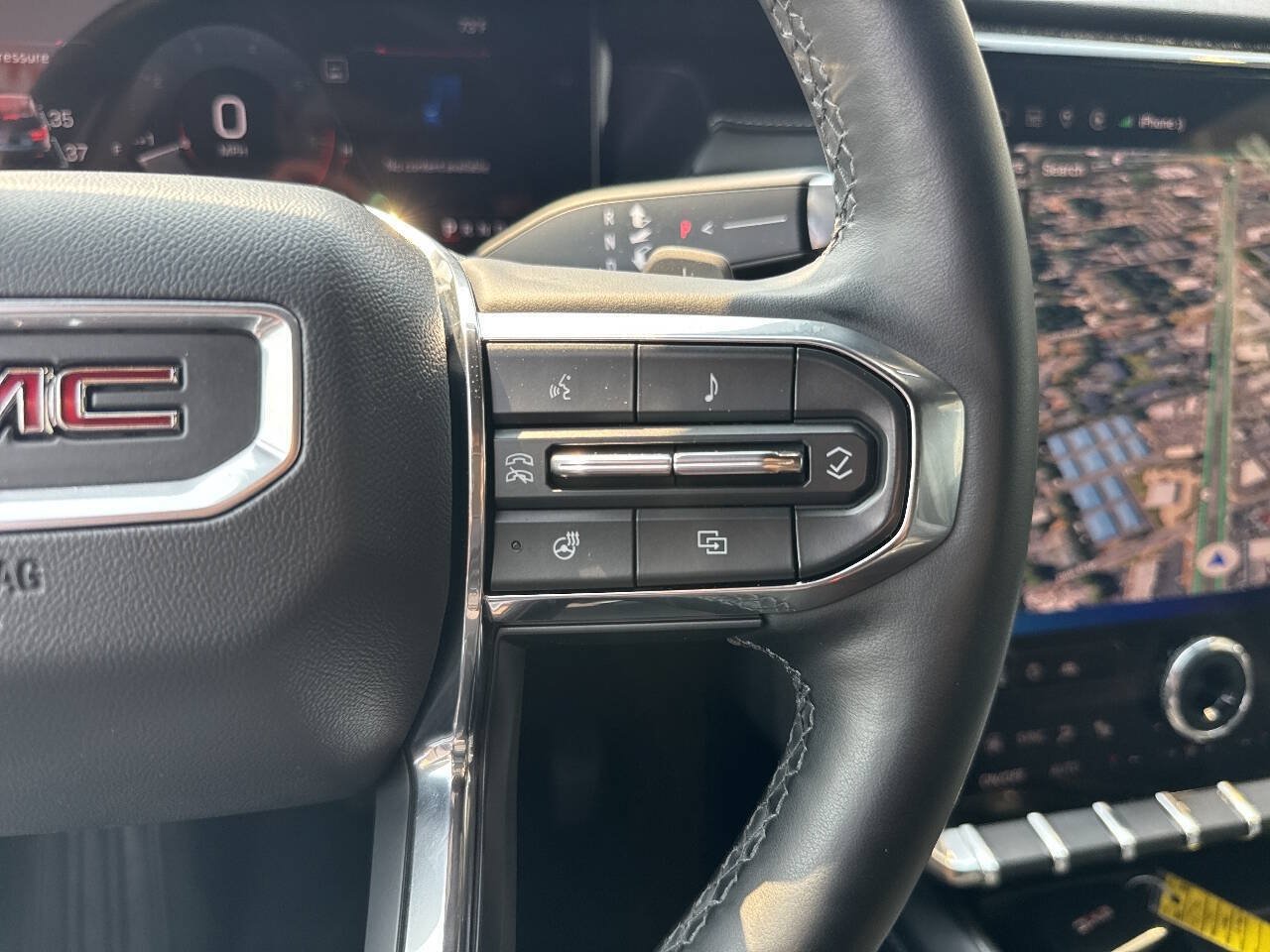 Used 2024 GMC Acadia Elevation AWD/4WD image 40
