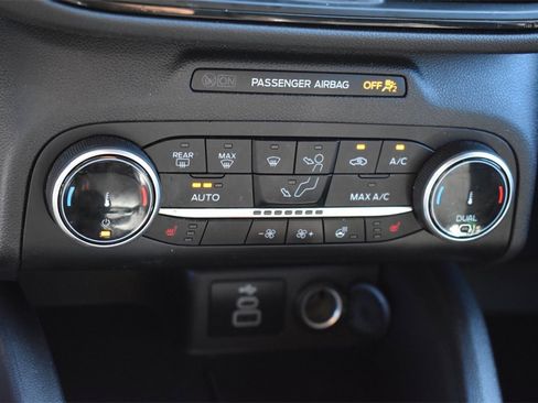 Used 2024 Ford Escape ST-Line image 31