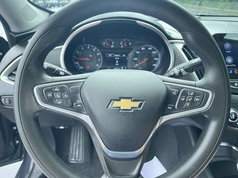 Used 2023 Chevrolet Malibu LT FWD image 11