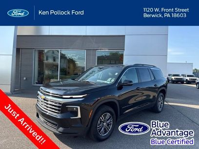 Used 2025 Chevrolet Traverse LT