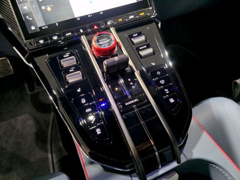 New 2026 Aston Martin V8 Vantage S RWD image 15