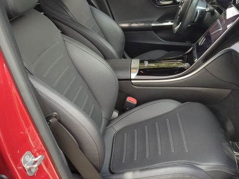 Used 2024 Mercedes-Benz C 300 4MATIC Sedan image 23