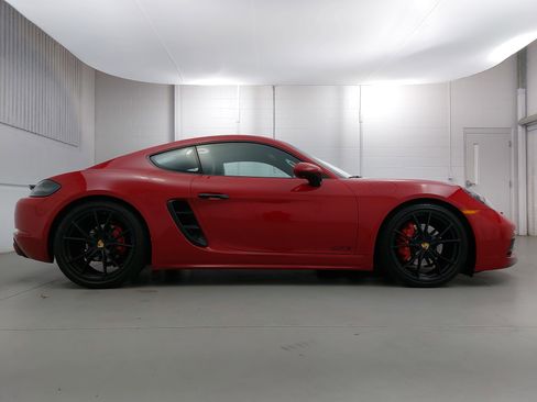 Used 2018 Porsche 718 Cayman GTS image 8