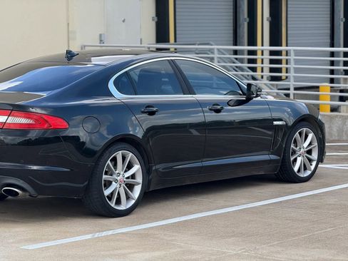 Used 2015 Jaguar XF Portfolio image 9