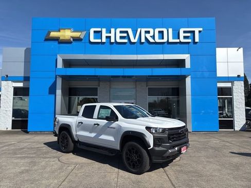 New 2026 Chevrolet Colorado Trail Boss AWD/4WD image 1