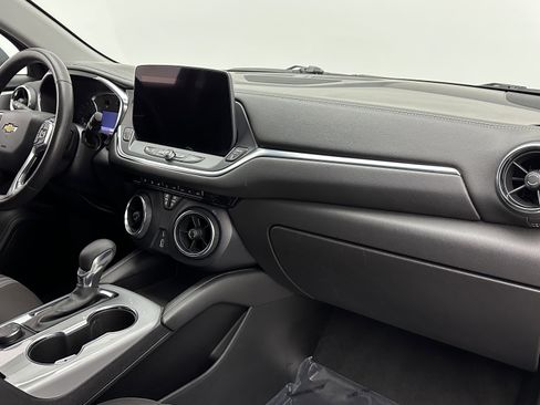 Used 2023 Chevrolet Blazer LT image 34