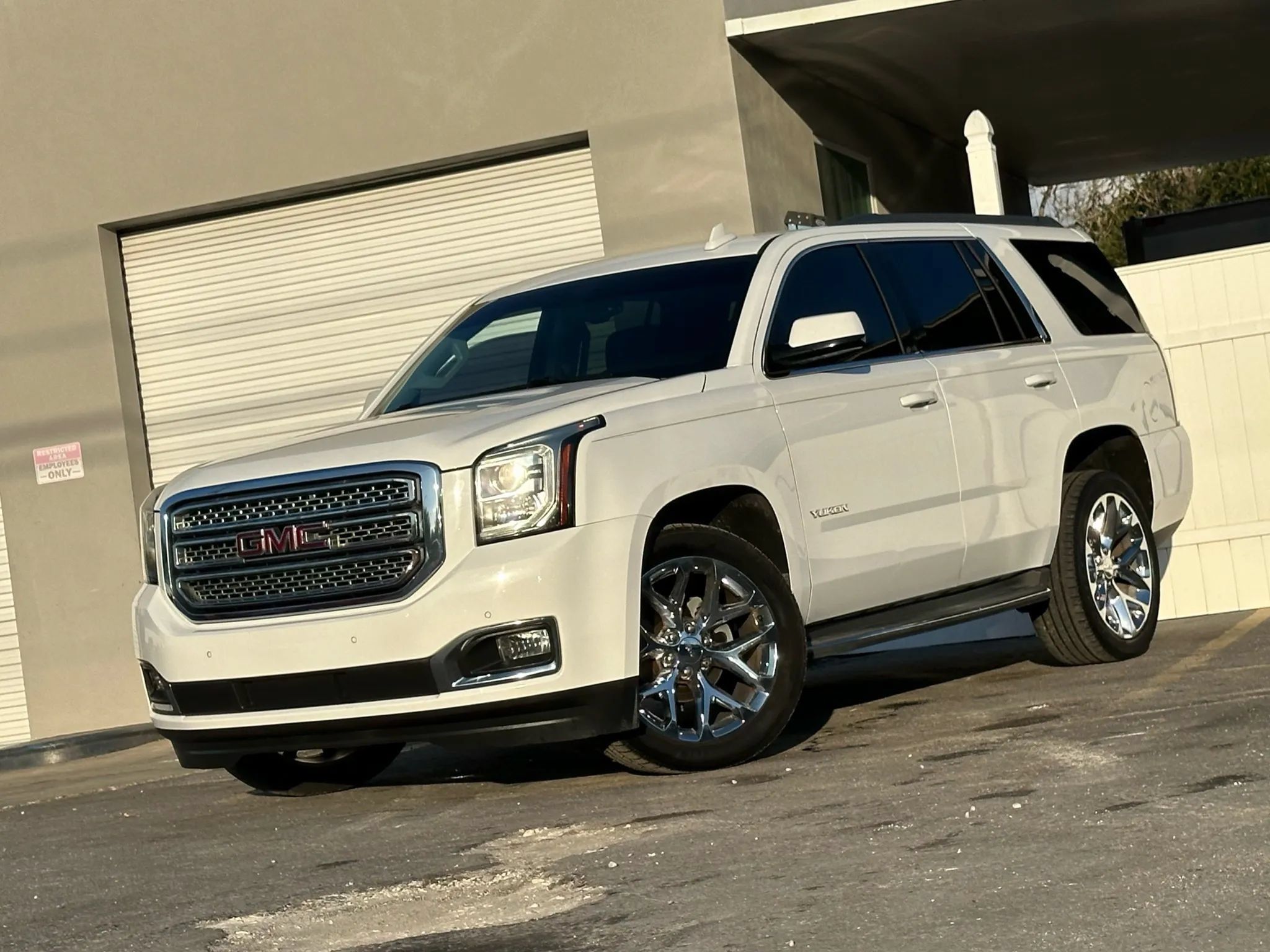 Used 2017 GMC Yukon SLE w/ Convenience Package RWD image 6