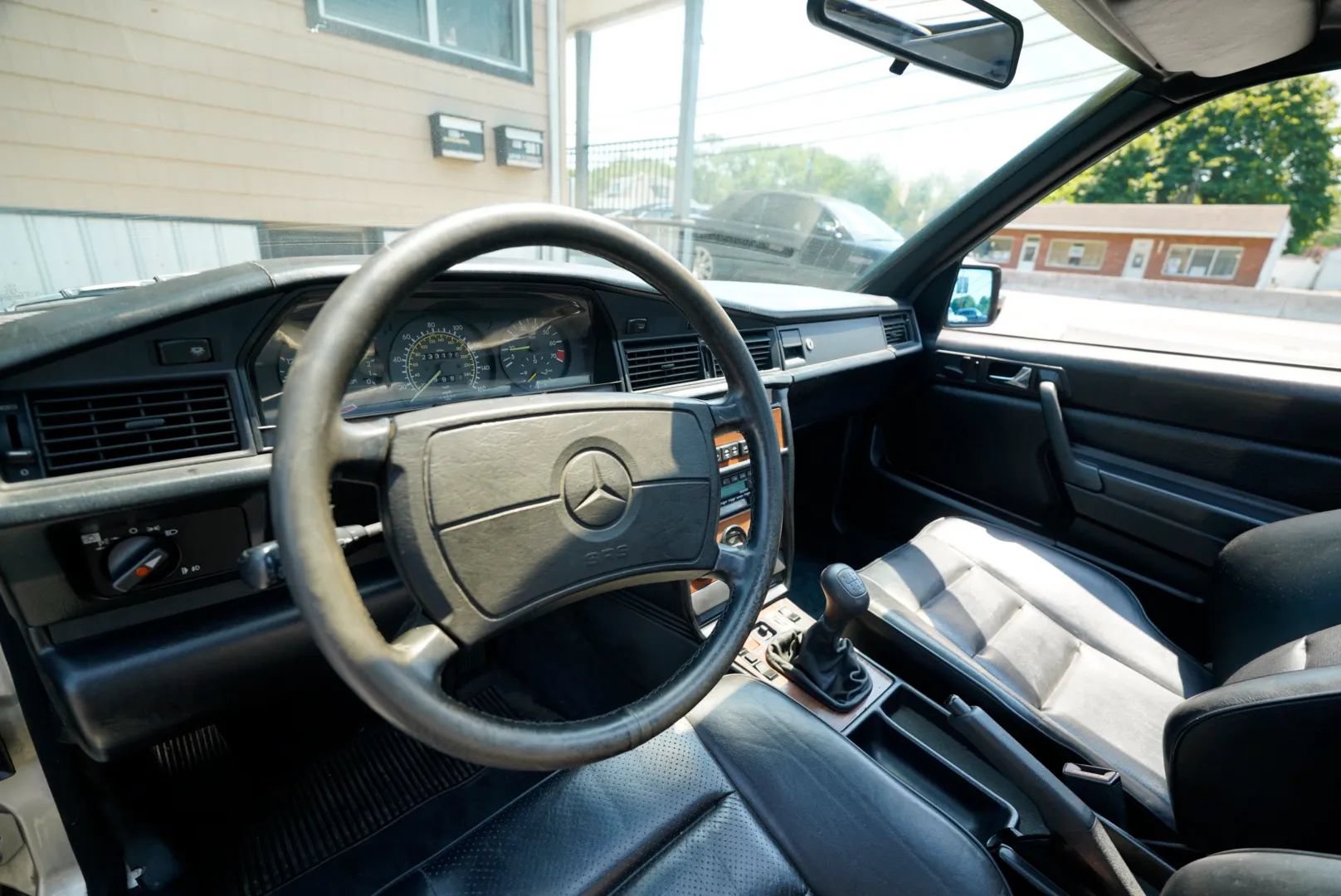Used 1987 Mercedes-Benz 190 E 2.3-16 image 25