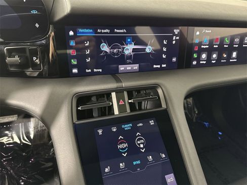 Certified 2024 Porsche Taycan 4S image 32