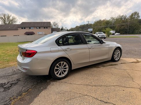 Used 2018 BMW 320i xDrive Sedan image 8