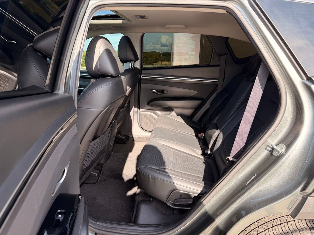Used 2022 Hyundai Tucson SEL w/ Convenience + Premium Package FWD image 5