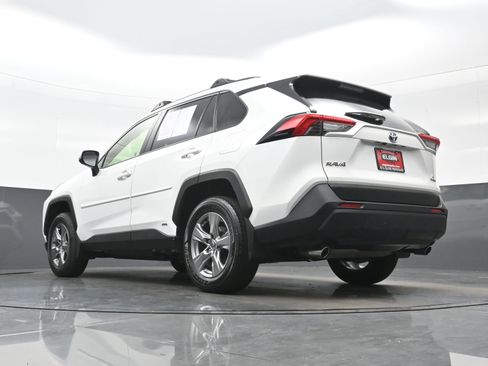 Used 2022 Toyota RAV4 LE AWD/4WD image 28