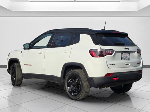 Used 2023 Jeep Compass Trailhawk image 7