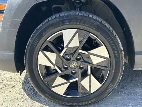 Used 2024 Hyundai Kona SEL image 11