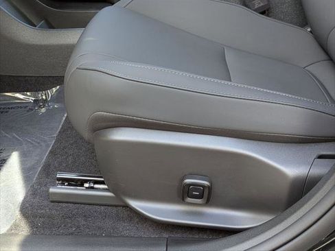 Used 2025 Volvo EX30 Ultra w/ Protection Package Premier image 19