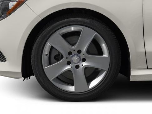 Used 2018 Mercedes-Benz CLA 250 image 14