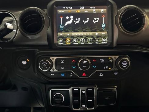 Used 2023 Jeep Wrangler Unlimited w/ 8.4" Radio Group AWD/4WD image 11
