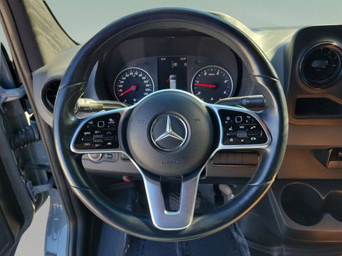 Used 2021 Mercedes-Benz Sprinter 144 Cargo image 11