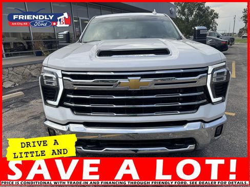 Used 2024 Chevrolet Silverado 2500 LTZ w/ LTZ Premium Package image 11