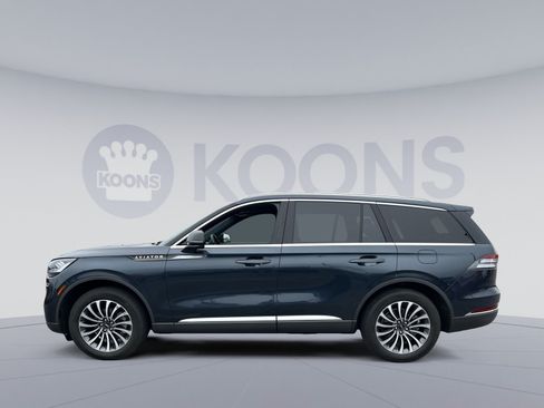 Used 2023 Lincoln Aviator Reserve w/ Elements Package Plus AWD/4WD image 13