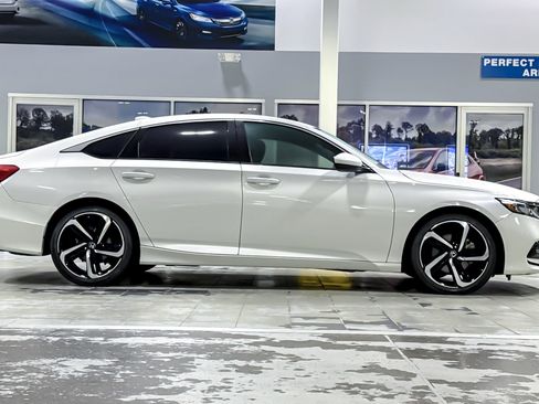 Used 2019 Honda Accord Sport image 7