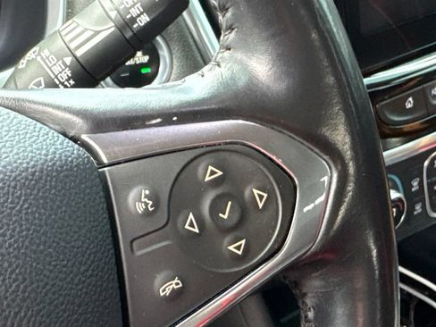 Used 2019 Chevrolet Traverse LT FWD image 13