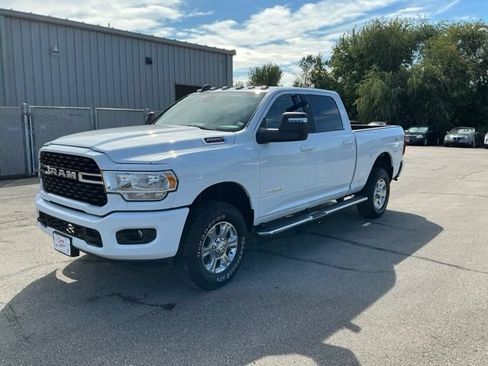 Used 2024 RAM 2500 Big Horn w/ Sport Appearance Package AWD/4WD image 32