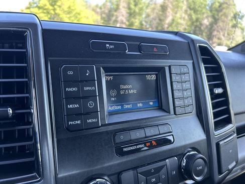 Used 2017 Ford F150 XLT AWD/4WD image 16