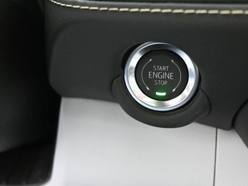 New 2026 Chevrolet Suburban Premier image 29