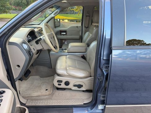 Used 2006 Ford F150 Lariat RWD image 2