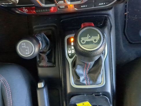 Used 2018 Jeep Wrangler Unlimited Rubicon w/ Dual Top Group image 9