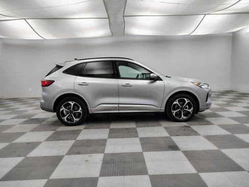 Used 2023 Ford Escape ST-Line Select w/ Tech Pack #2 AWD/4WD image 12