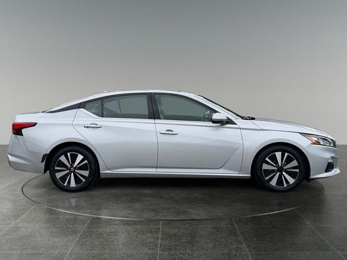 Used 2019 Nissan Altima 2.5 SL FWD image 10