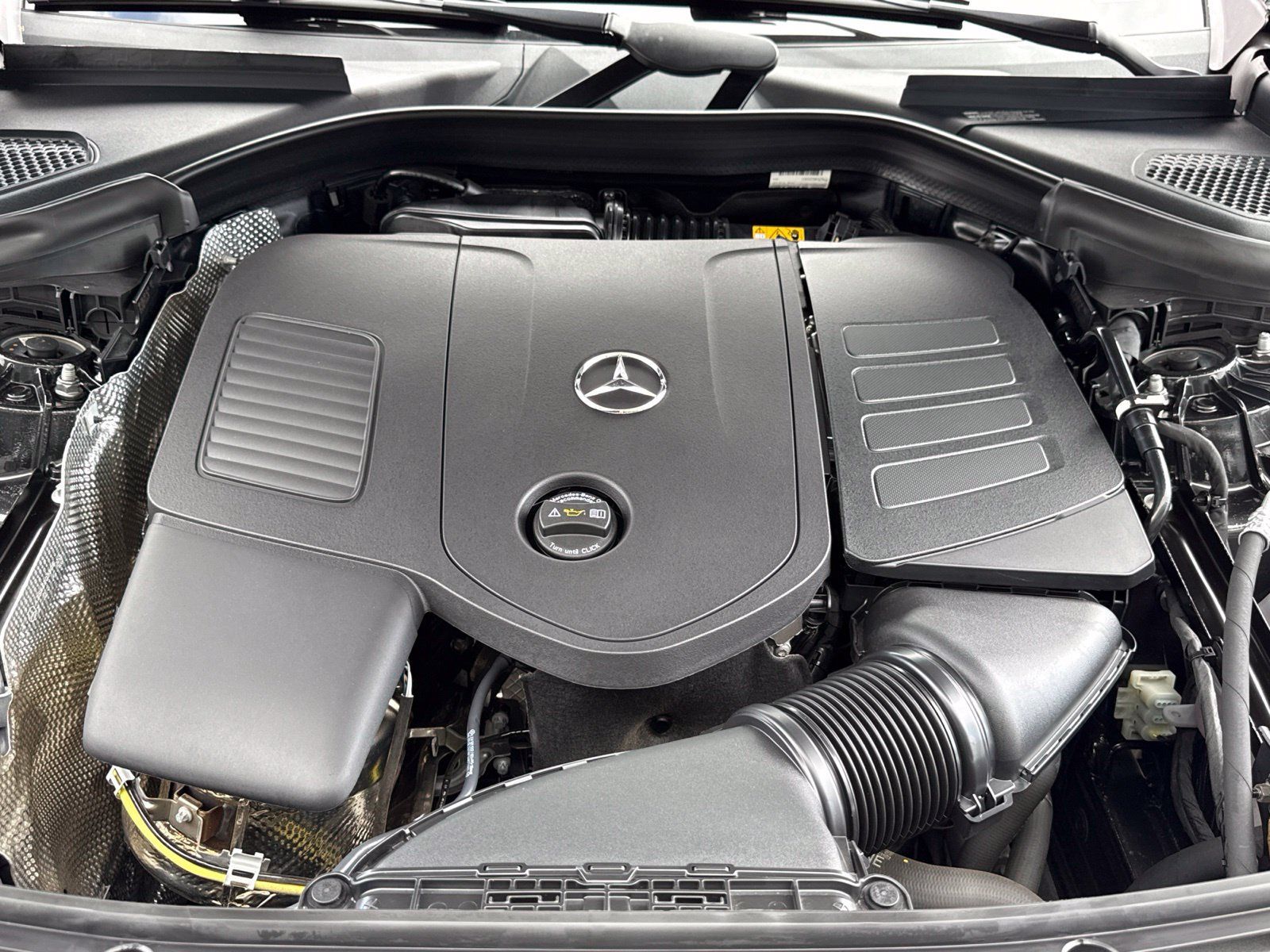 Used 2026 Mercedes-Benz GLC 300 image 43