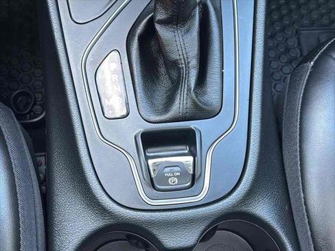 Used 2022 Jeep Cherokee Latitude w/ Sun & Sound Group image 25