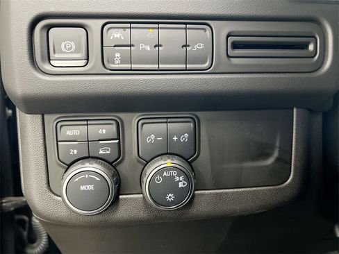 Used 2022 Chevrolet Tahoe LT image 19