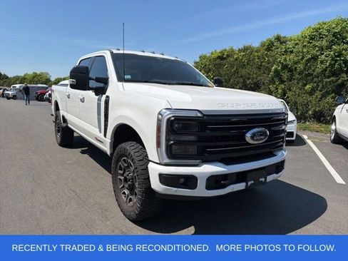 Used 2025 Ford F350 Platinum AWD/4WD image 1