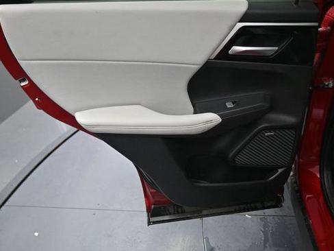 Used 2025 Mitsubishi Outlander SE FWD image 19