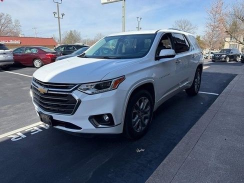 Used 2019 Chevrolet Traverse Premier w/ Driver Confidence II Package image 9