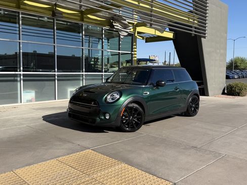 Used 2019 MINI Cooper S w/ Premium Package FWD image 1